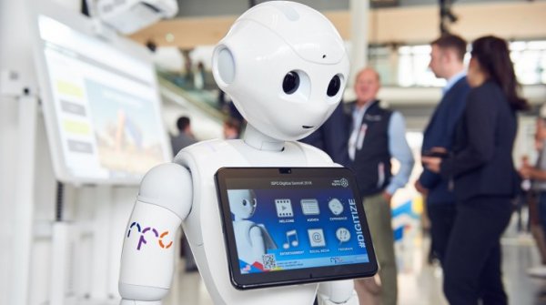 Pepper the Robot at ISPO Digitize Summit