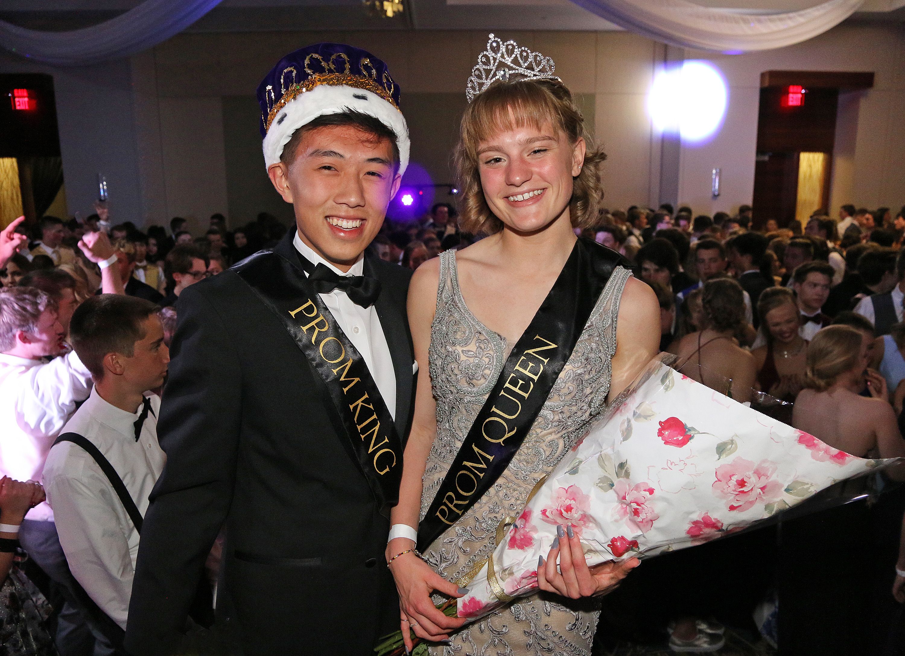 Des Moinesarea Goodwill popup shop selling 30 prom dresses Des