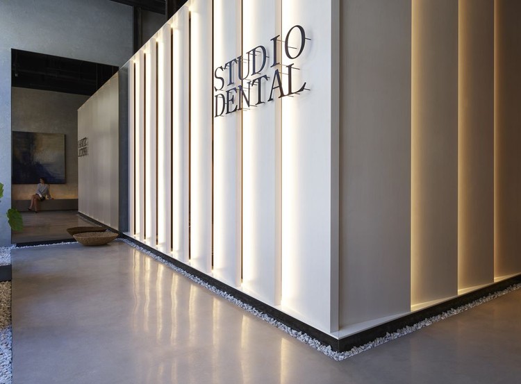 Studio Dental II; San Francisco | Montalba Architects. Image © Kevin Scott