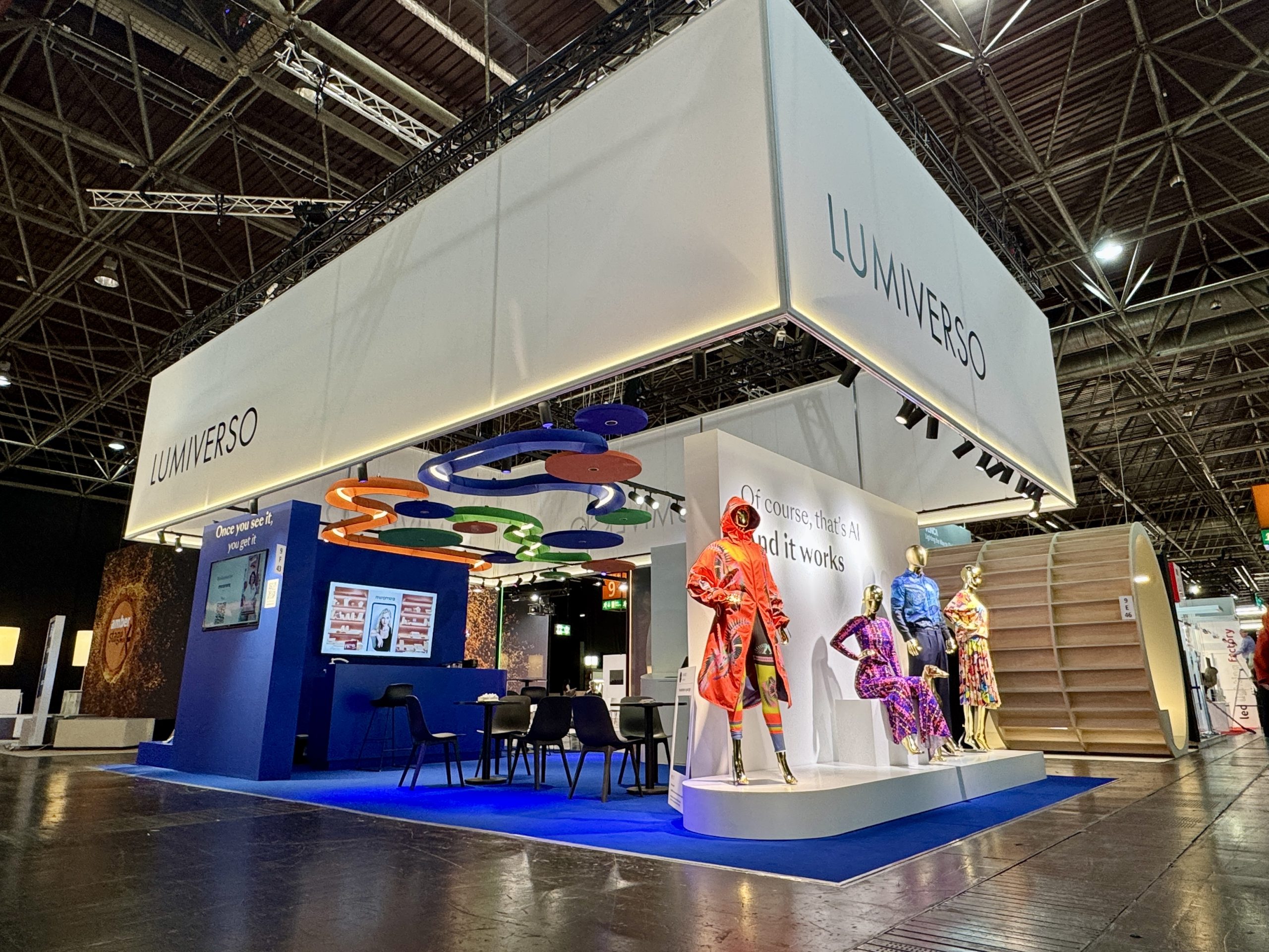 Lumiverso - complex lighting that transforms spaces in the retail industry