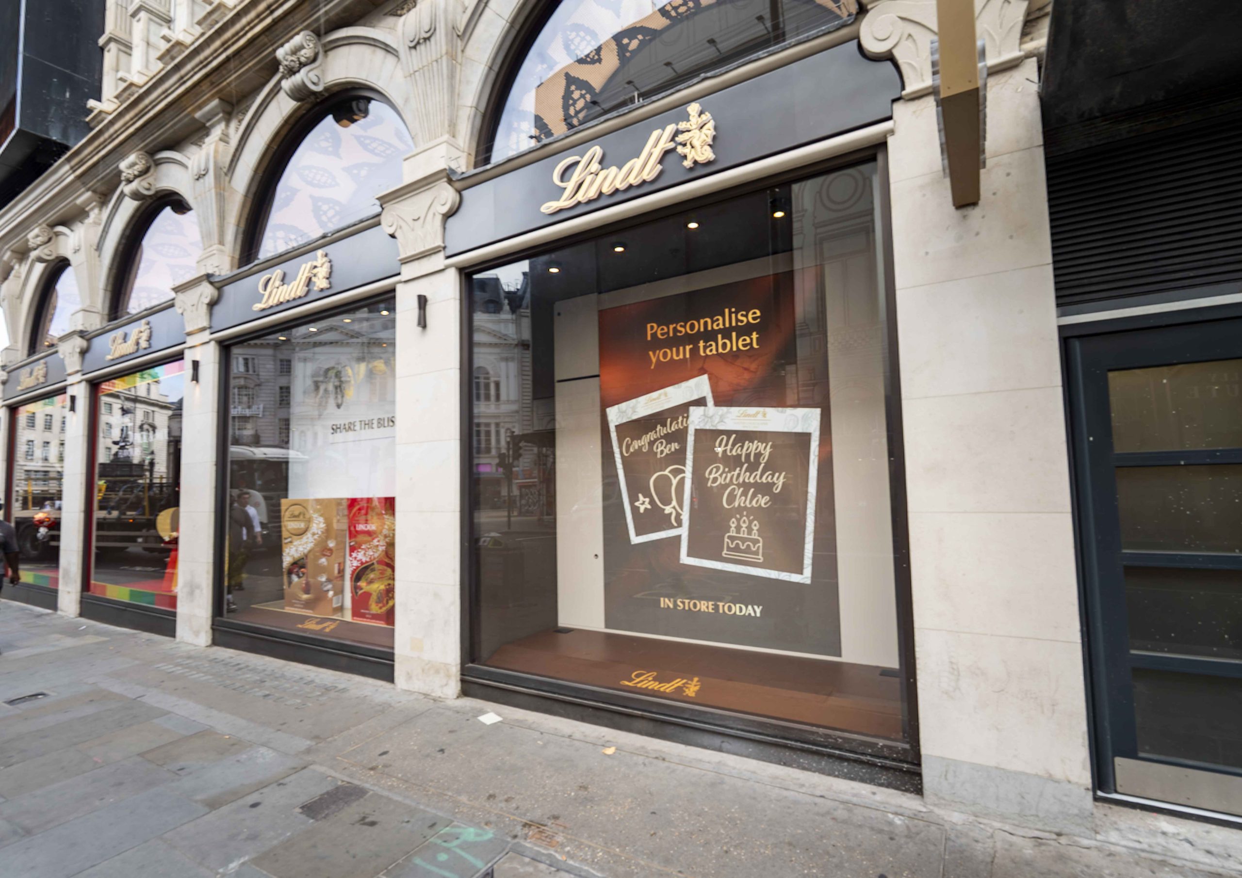 First Impression Nominated for Shop! D-A-CH Awards with Immersive Lindt Flagship in London